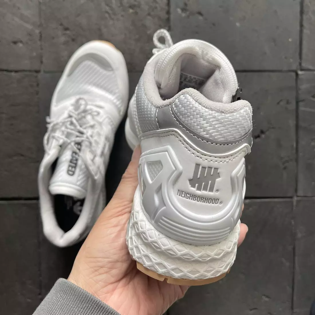 Data di rilascio dell'adidas ZX 8000 White di quartiere imbattuta