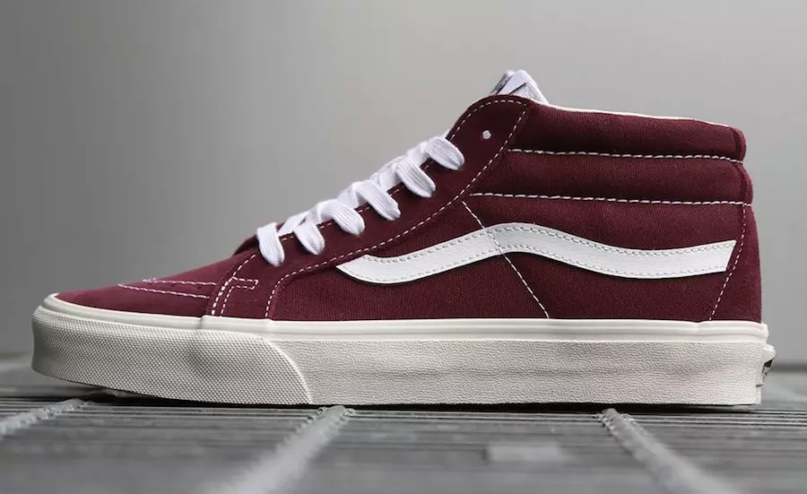 Vans Sk8-Mid Retro Sport Port Royale ကို ပြန်လည်ထုတ်ပေးပါသည်။