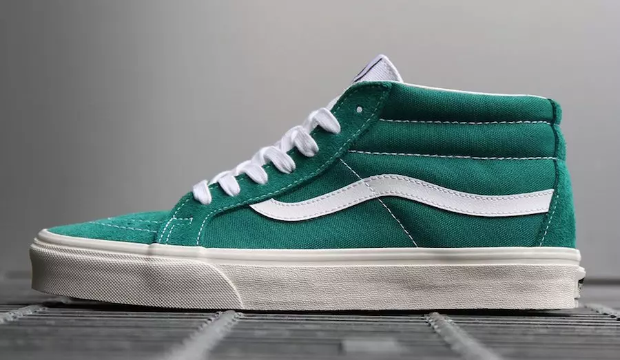 Vans Sk8-Mid Retro Sport Green ကို ပြန်လည်ထုတ်ပေးပါသည်။