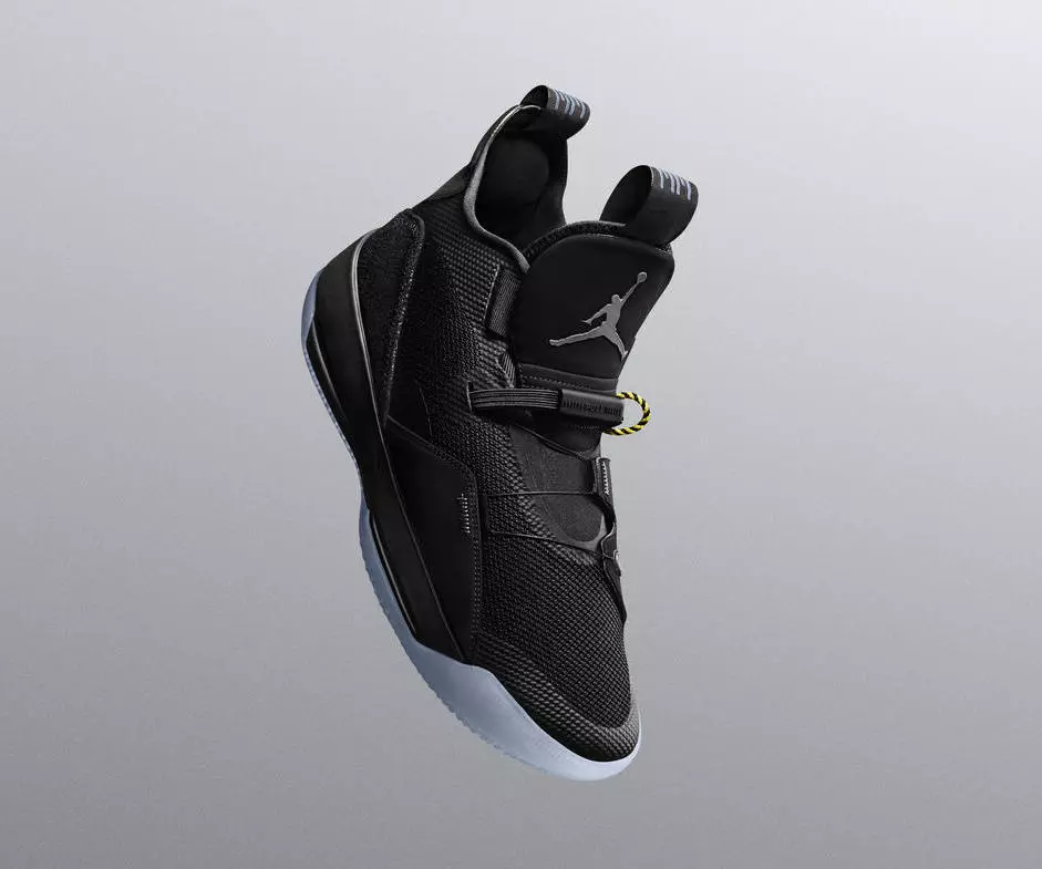 Дата на издаване на Air Jordan XXXIIII Blackout