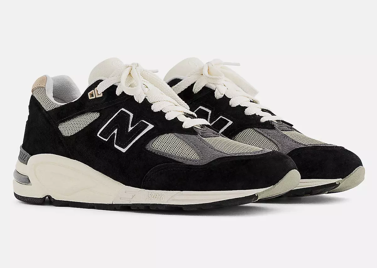 New Balance 990v2 "Black" av Teddy Santis släpps den 7 juli