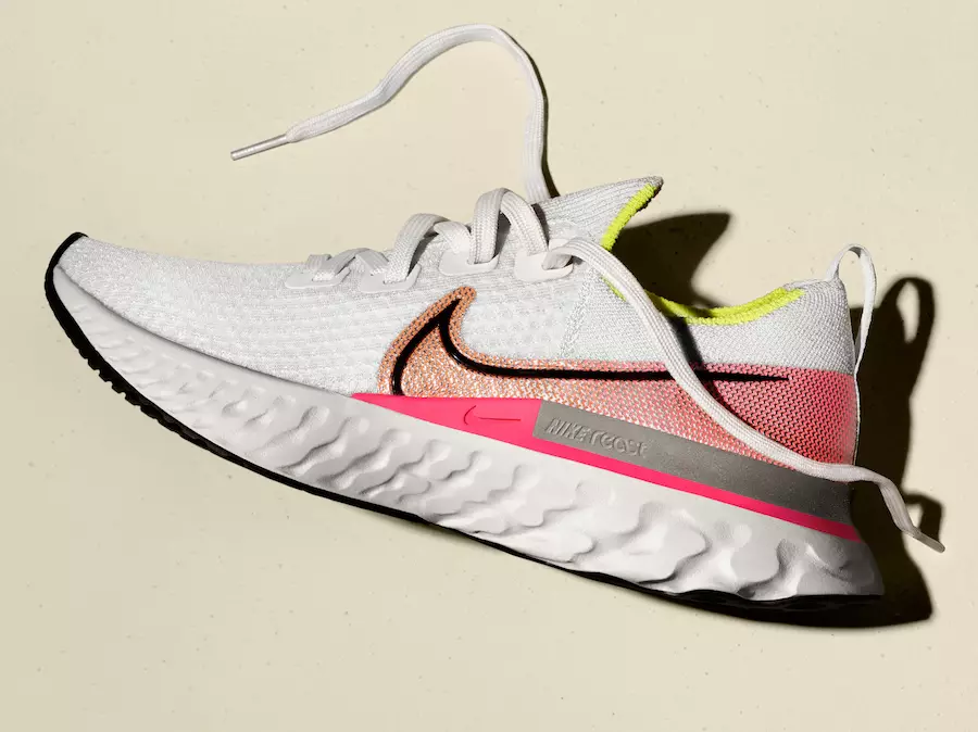 Nike React Infinity Run нұсқасын ұсынады