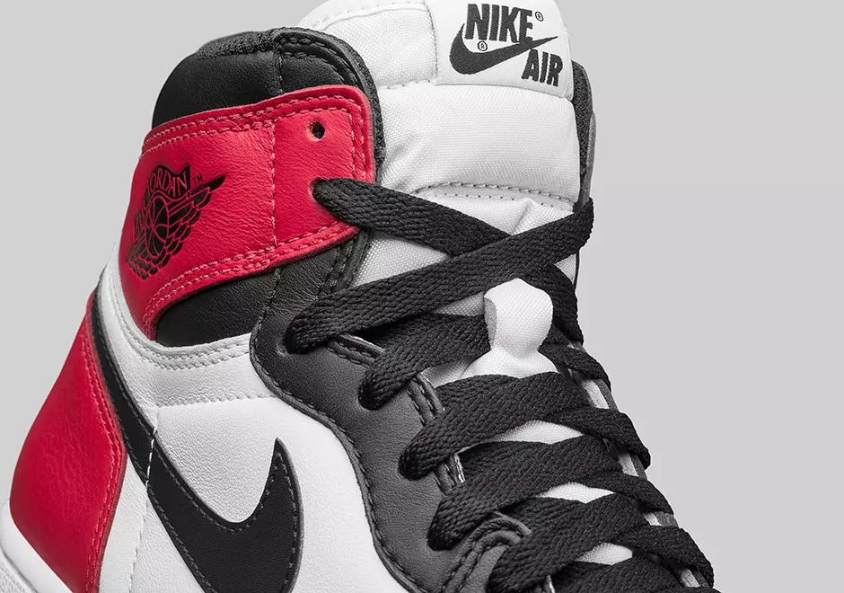 Gambar Rasmi Air Jordan 1 Black Toe