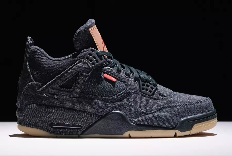 Levis x Air Jordan 4 שחור