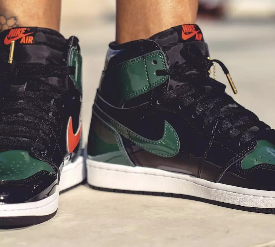 SoleFly Air Jordan 1 em couro envernizado no pé