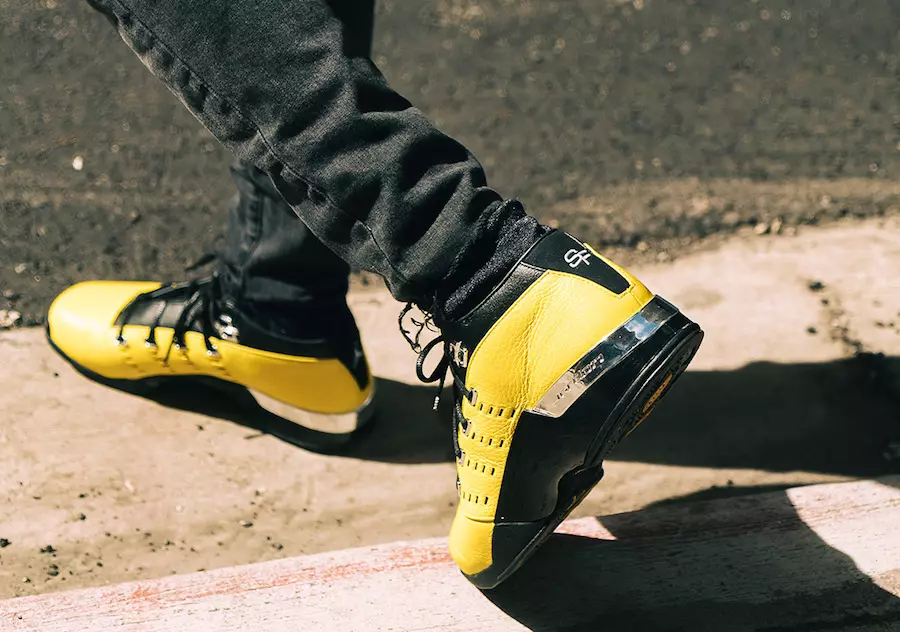 SoleFly Jordan 17 Düşük Yıldırım