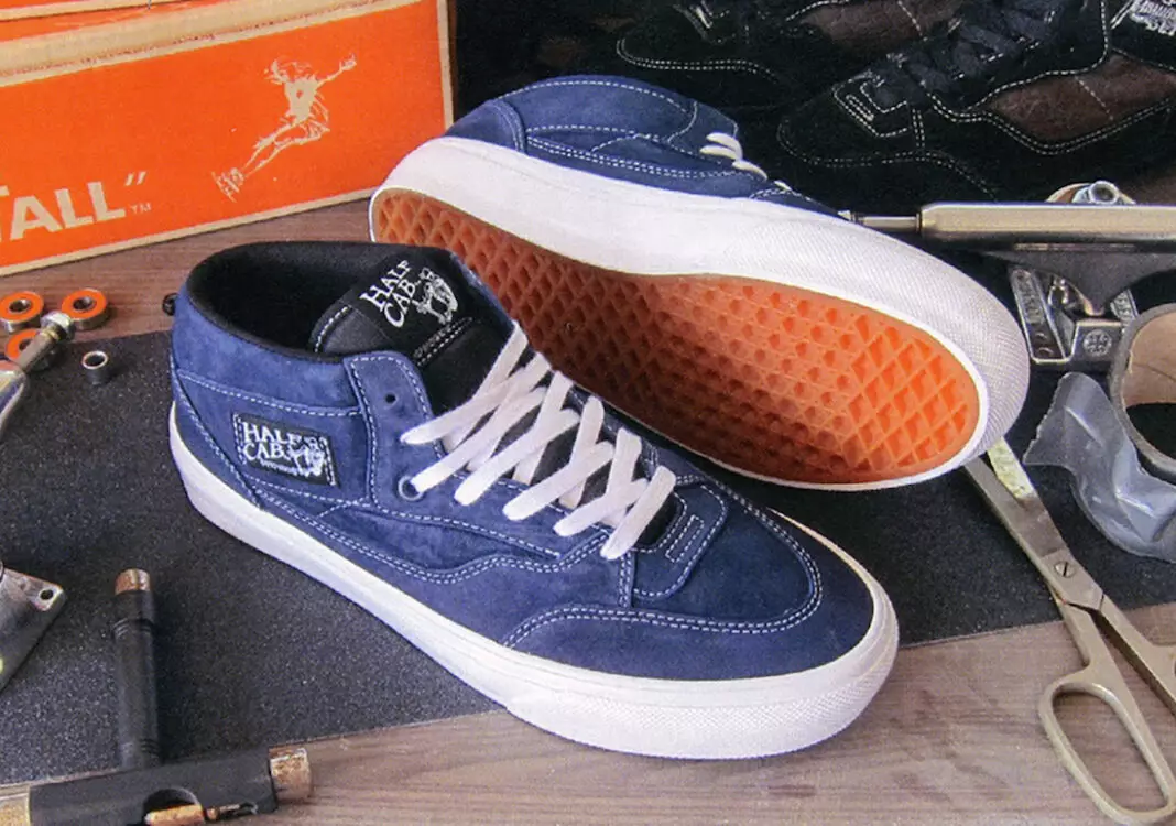 Ngày phát hành Vans Half Cab 92