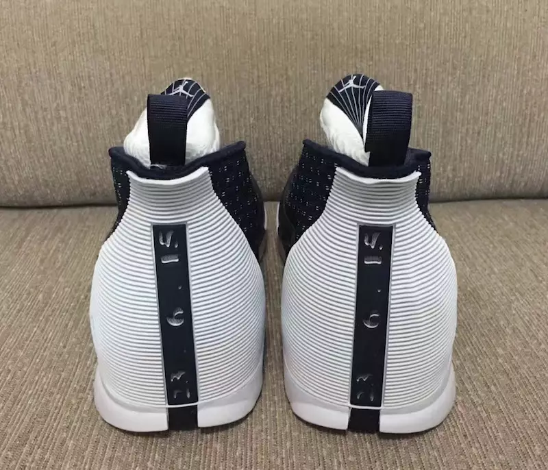 Air Jordan 15 Retro obsidiánový bílý podpatek