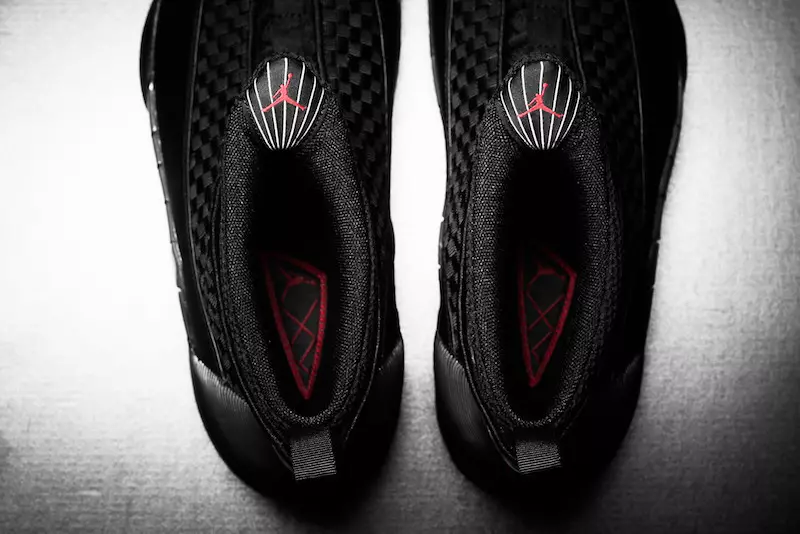 Air Jordan 15 OG Stealth prende il volo