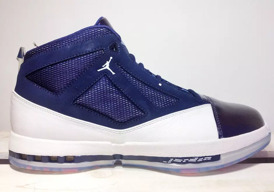 Air Jordan 16 Retro White Navy נאוועמבער 2016