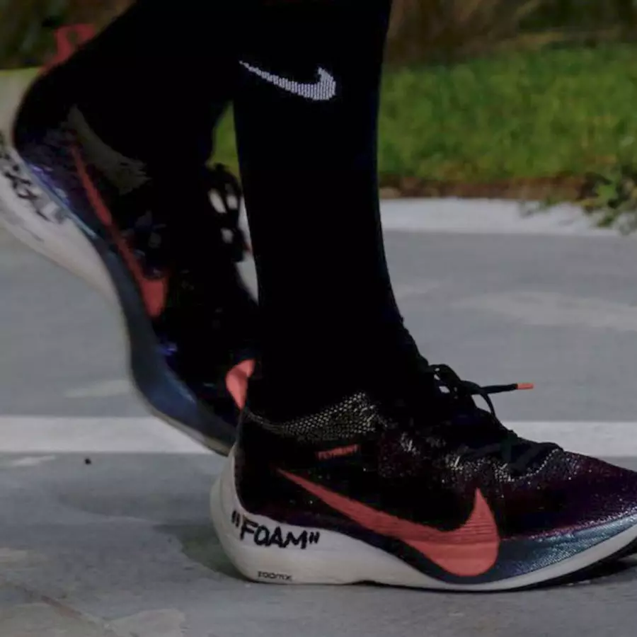 Off-White Nike Track and Field Data Rilaxx tal-Ġbir