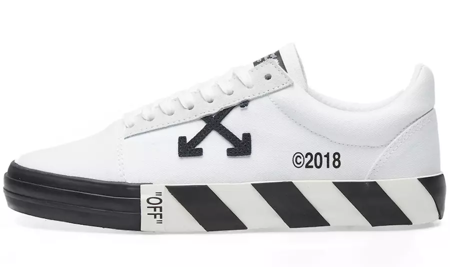 Off-White Low Top Sneaker