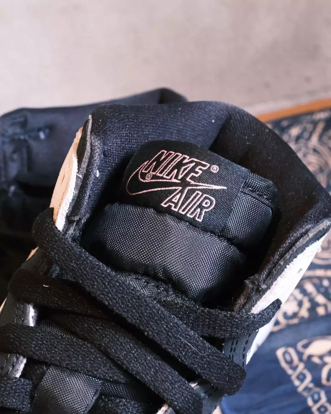 Air Jordan 1 High OG Stage Haze 555088-108 Tanggal Rilis