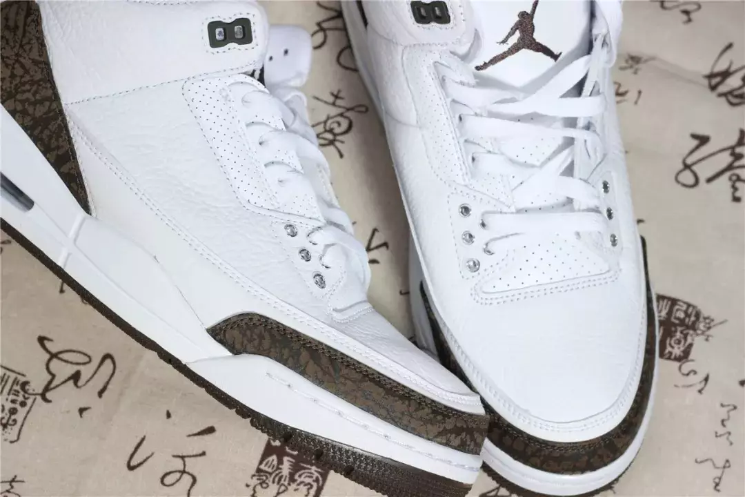 Air Jordan 3 Mocha 2018 Retro 136064-122 Datum vydání