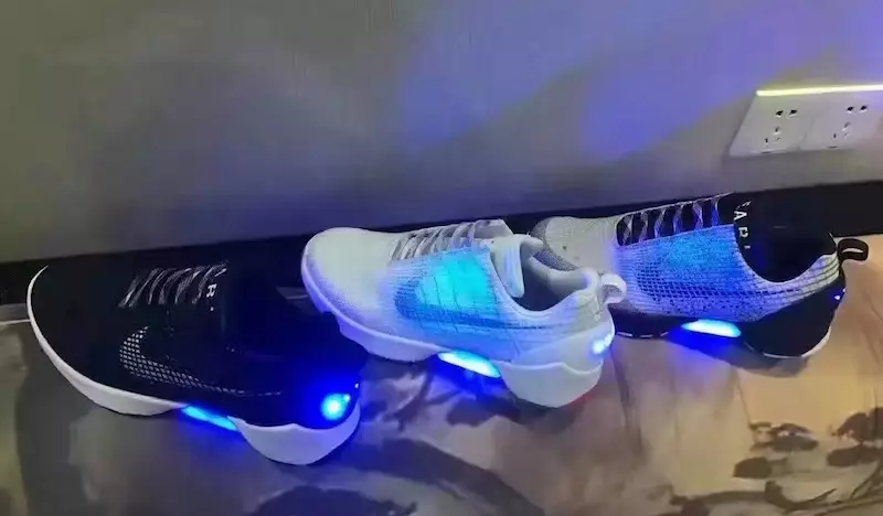 Nike HyperAdapt 1.0 pašsavienojumi